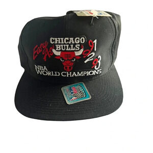 Vintage Chicago Bulls 1991, 1992, 1993 3-Peat Deadstock Snapback NBA Champions